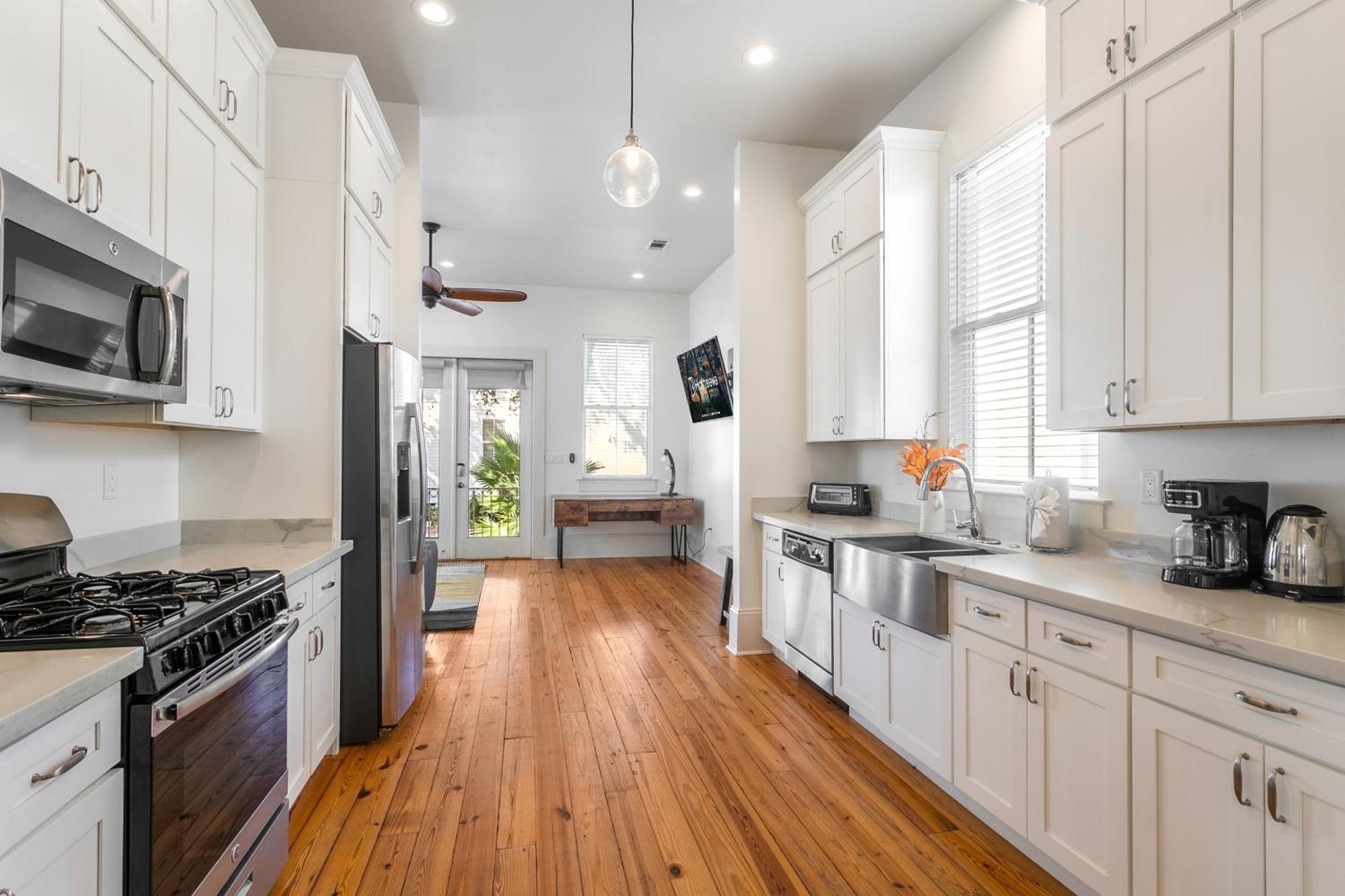 Amazing 3Br Cottage Off St Charles With Pool New Orleans Buitenkant foto